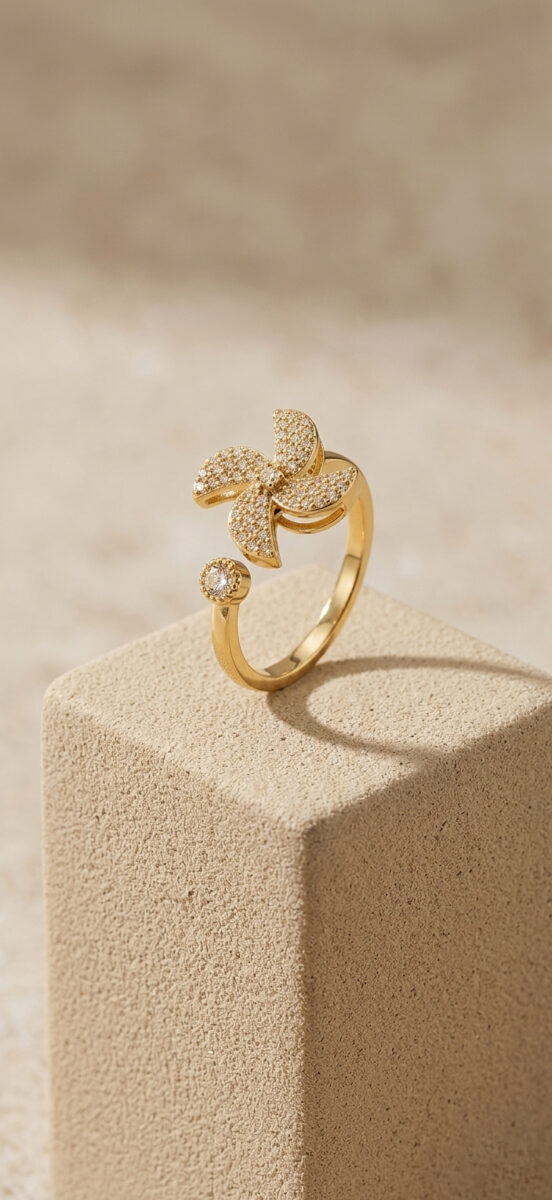 Fleuré Rotatable Open Ring