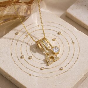 Minimal Zircon Pendant Necklace