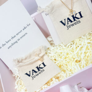 simple elegant gift for mom with jewellery